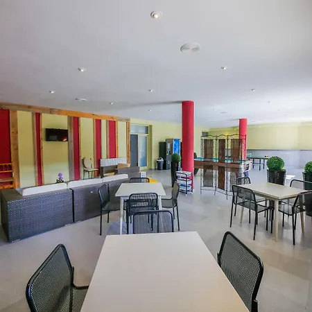 Apartament Agi Rescator *