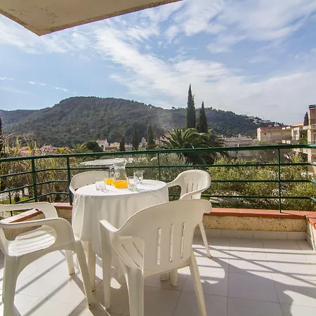 Agi Rescator Apartament Roses